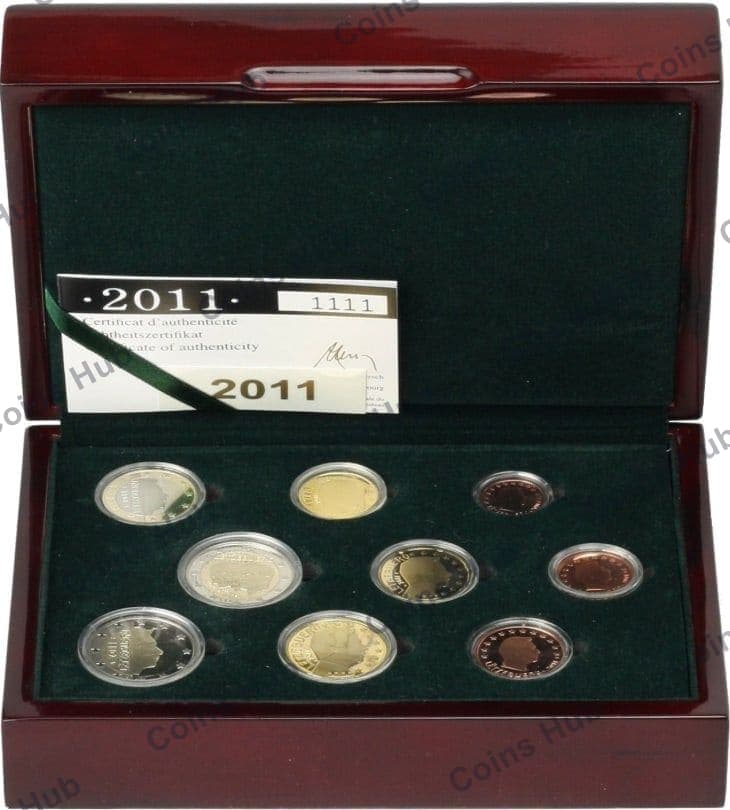 Annual set with €2 commemoratives