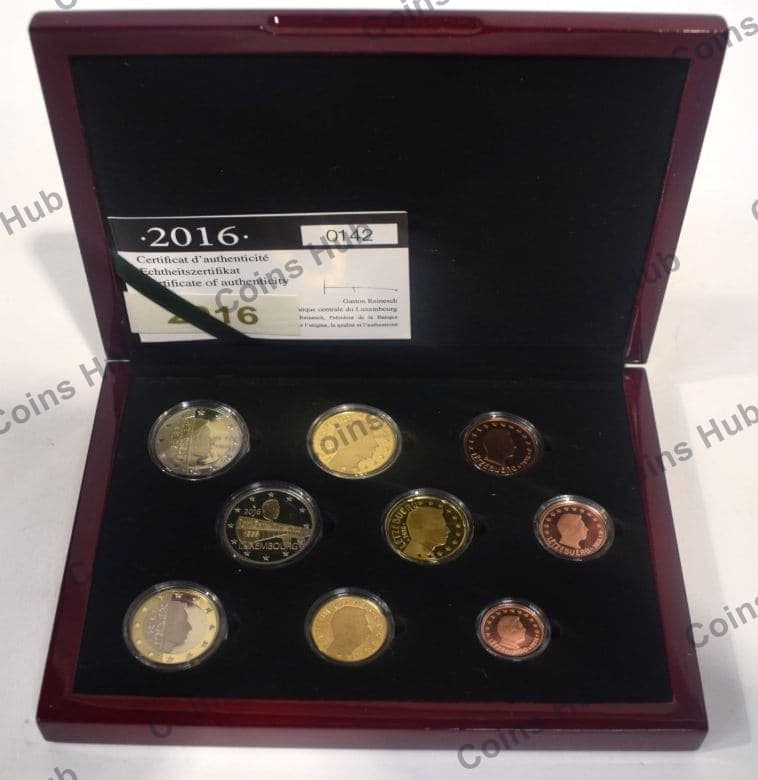 Annual set with €2 commemoratives