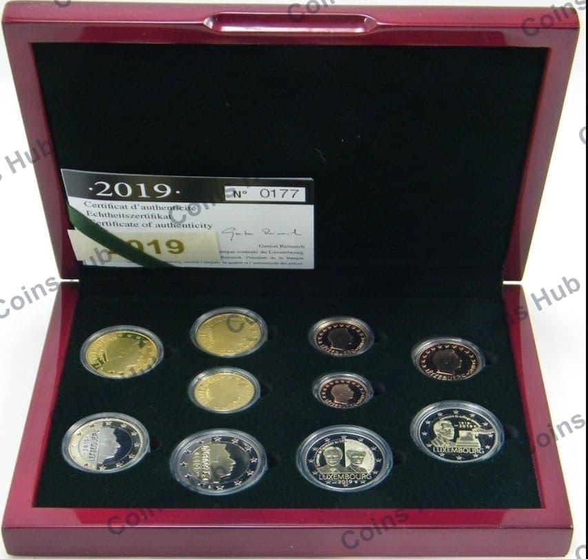 Annual set with €2 commemoratives