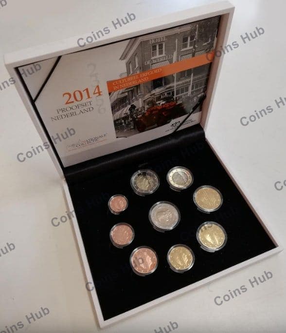 Annual set with €2 commemoratives